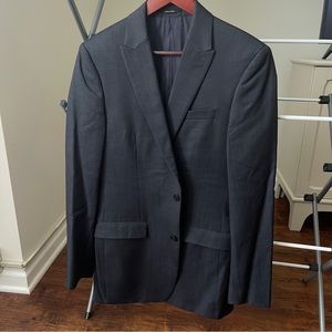 Men’s dark grey suit 38L